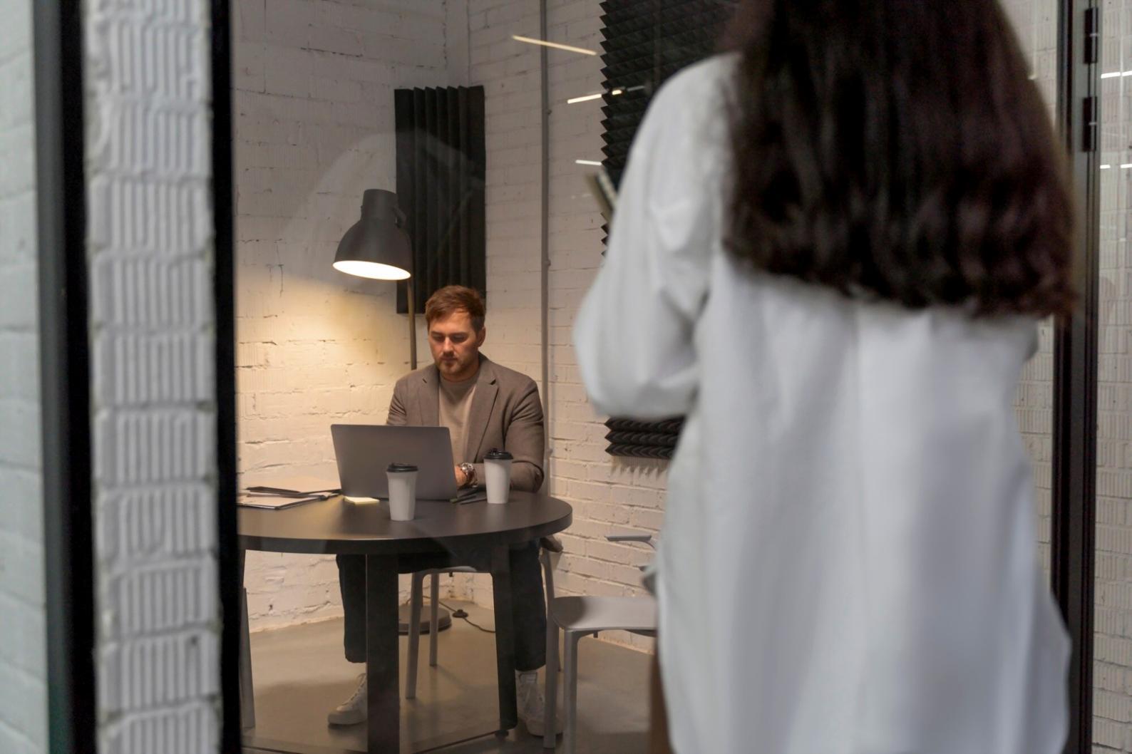 Teilnehmer während einer zixedakidefolopepi Schulung